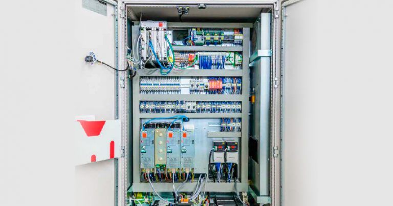 Que-es-un-gabinete-o-tablero-electrico-02-768x404